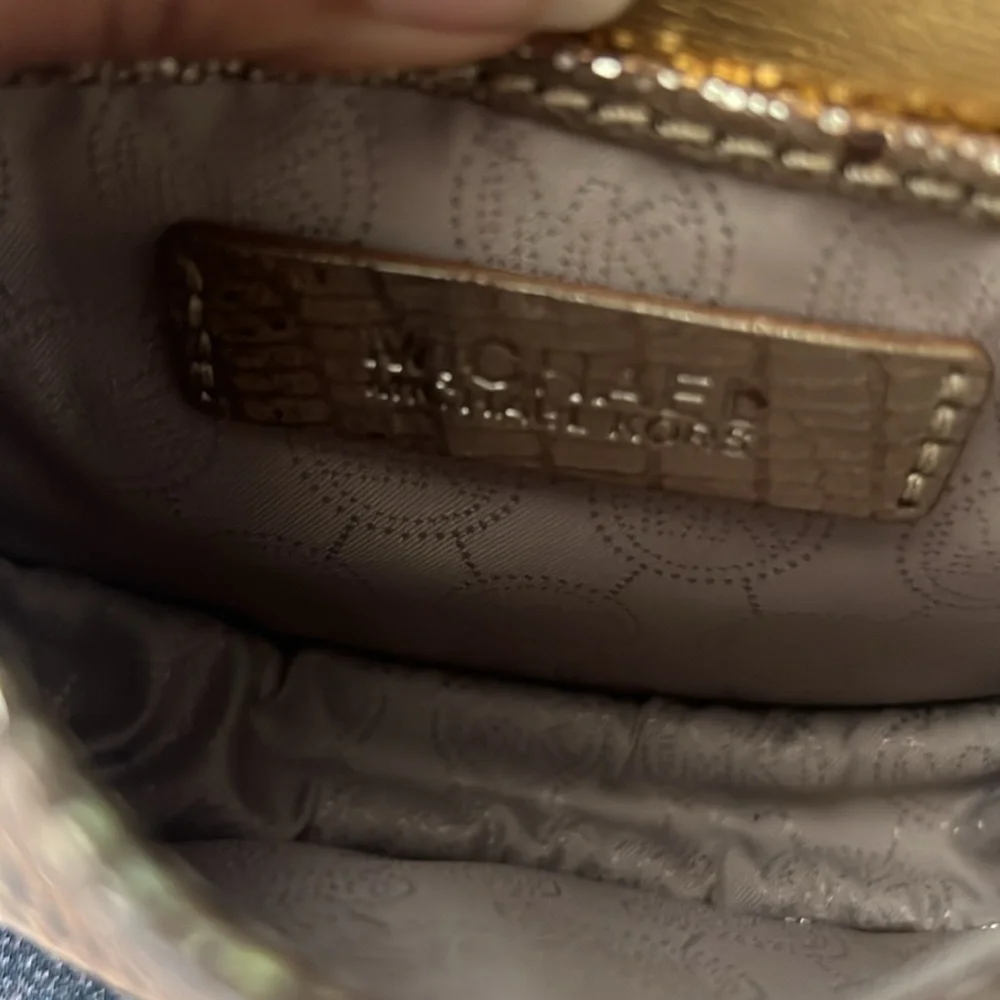 MICHAEL KORS Mini CRISS BODY BAG!! Gold tone - Picture 10 of 13